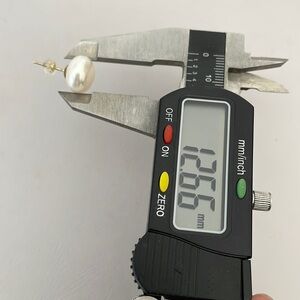 Carolina Herrera Style Pearl Earrings